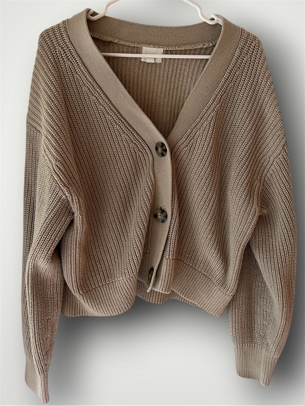 H&M Chunky Ribbed V-Neck Cardigan Cropped Sweater - Taupe / Beige